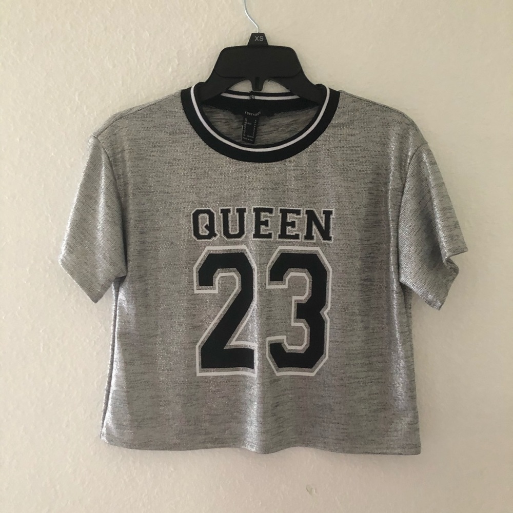 Sz:S FOREVER21 Black,White&Silver “QUEEN 23” Top